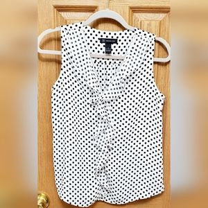 Sleeveless ruffle top